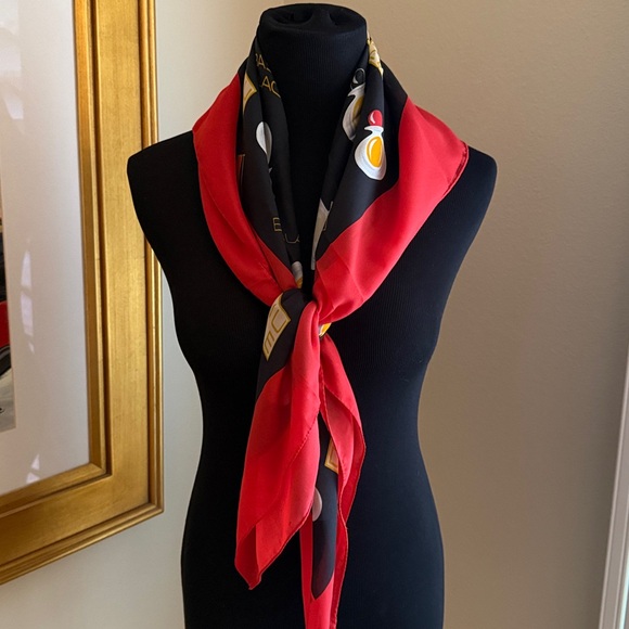 Vintage Bill Blass Perfume Basic Black Scarf - Picture 4 of 7